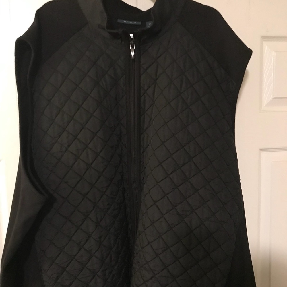 Perry Ellis 5x quilted front vest.